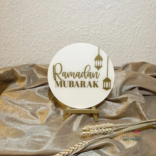 Ramadan Mubarak sign in gold and white – tabletop and shelf display